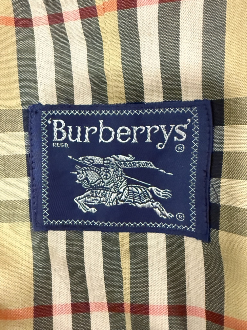 Vintage Burberrys' Prorsum Made in England Red Trench Coat liner - Picture 3 of 16